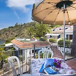Residential Villaggio Innamorata 아파트호텔 3*